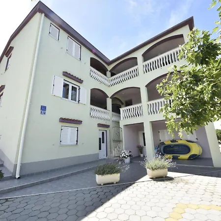 Apartment Lucija.3 Anic